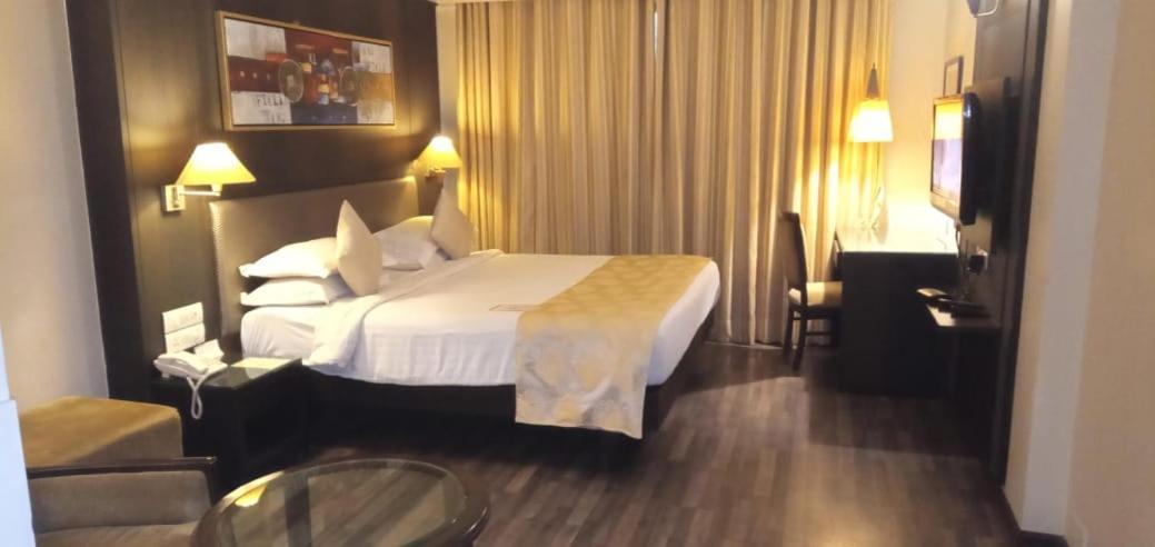 The President-A Boutique Hotel Ahmedabad Esterno foto