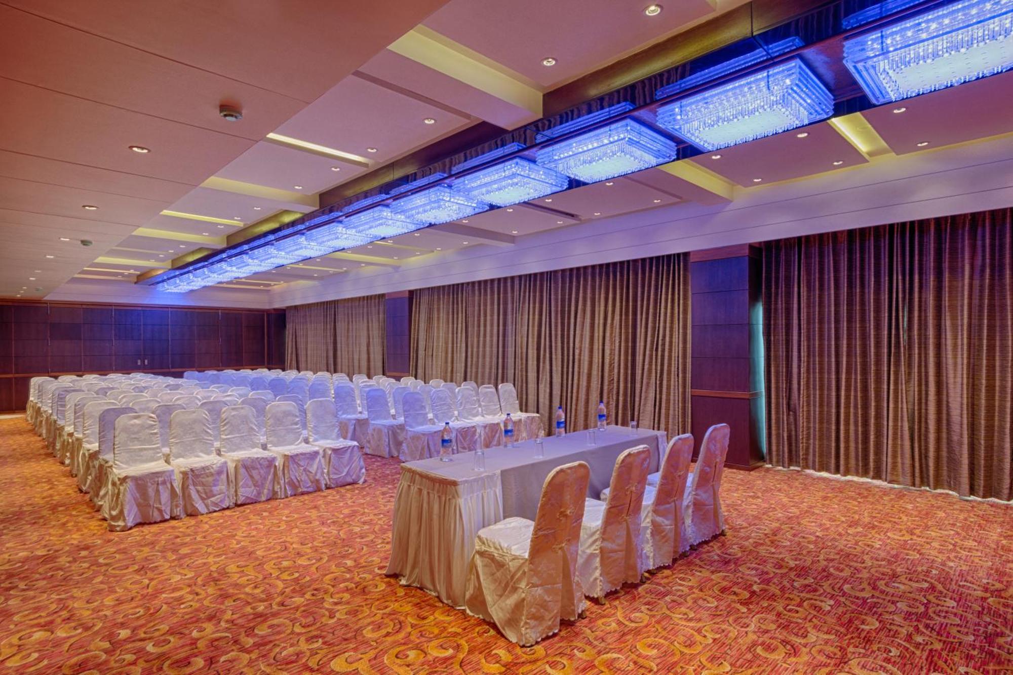 The President-A Boutique Hotel Ahmedabad Esterno foto
