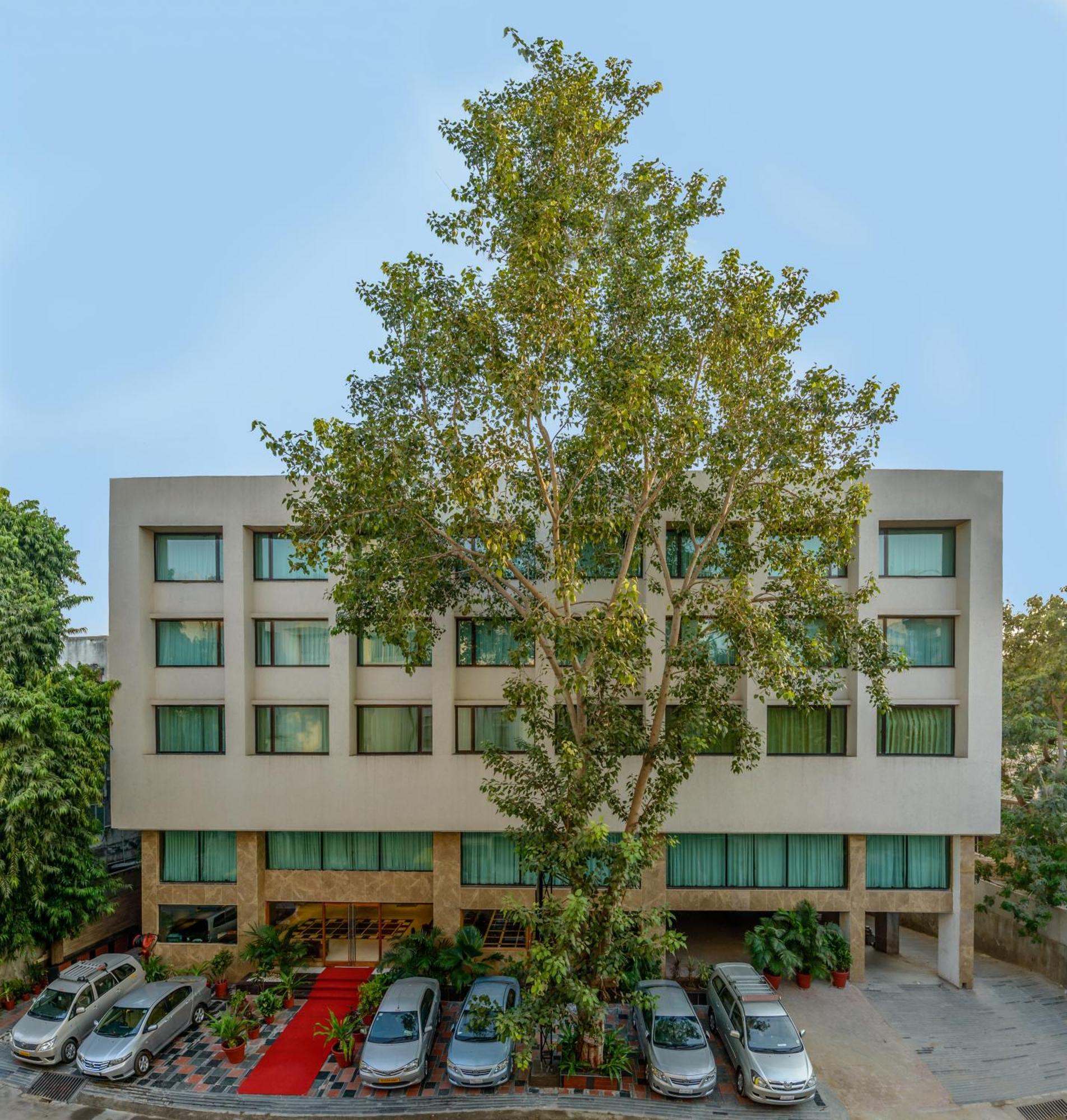 The President-A Boutique Hotel Ahmedabad Esterno foto