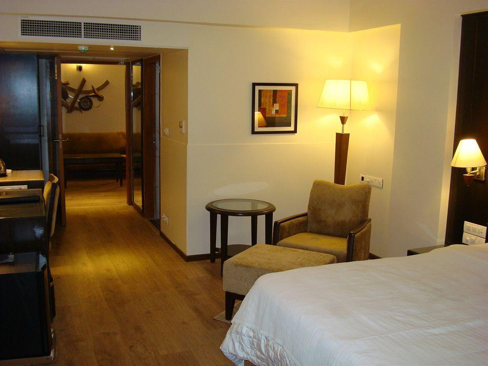 The President-A Boutique Hotel Ahmedabad Esterno foto