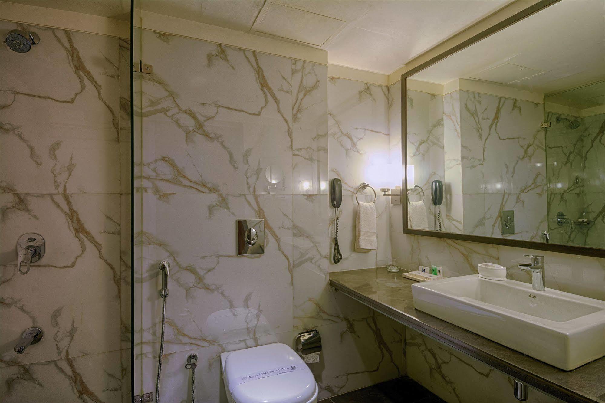 The President-A Boutique Hotel Ahmedabad Esterno foto
