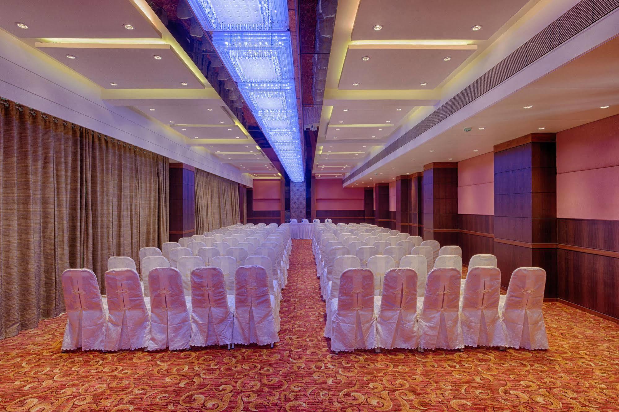 The President-A Boutique Hotel Ahmedabad Esterno foto