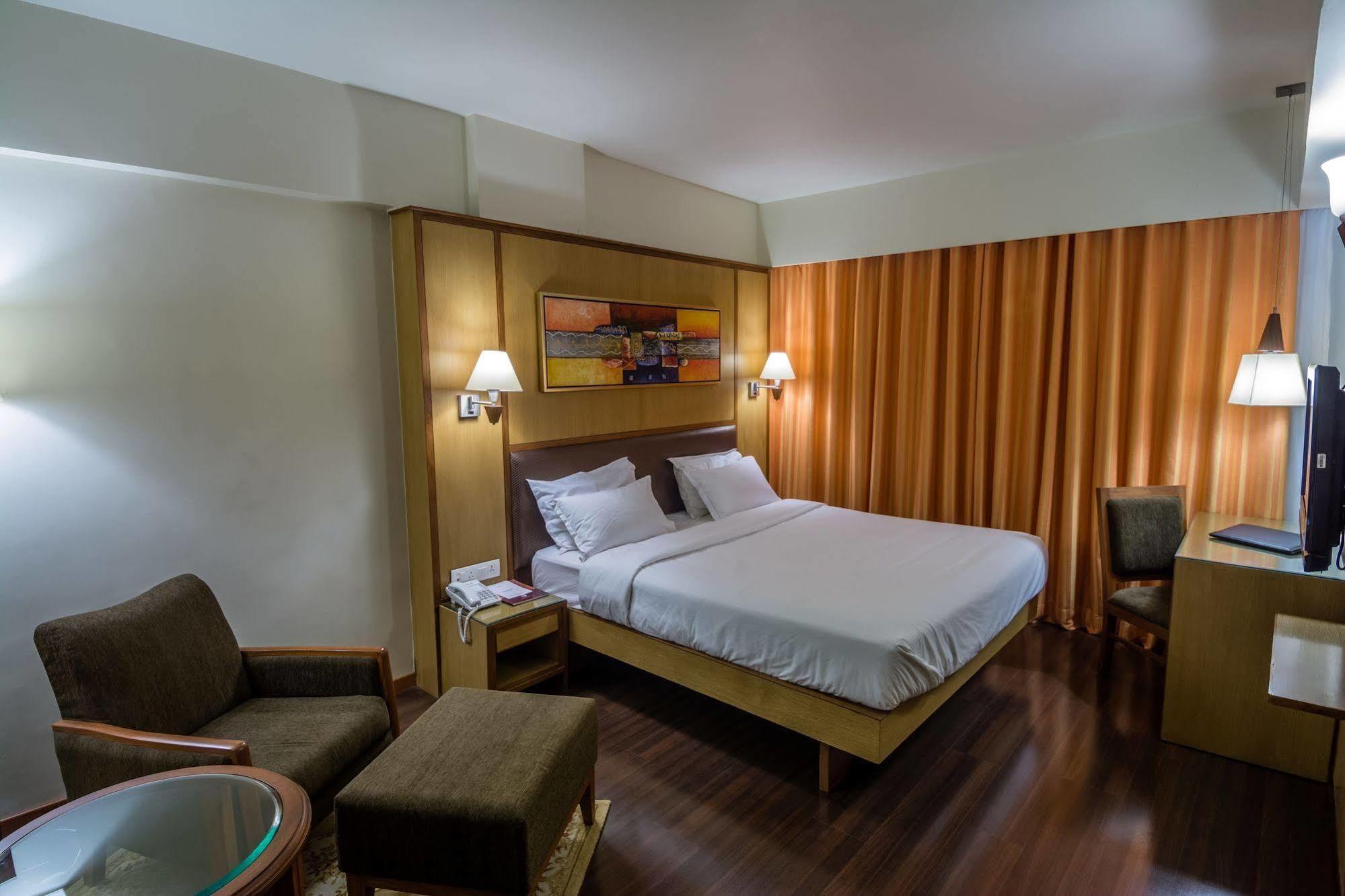 The President-A Boutique Hotel Ahmedabad Esterno foto