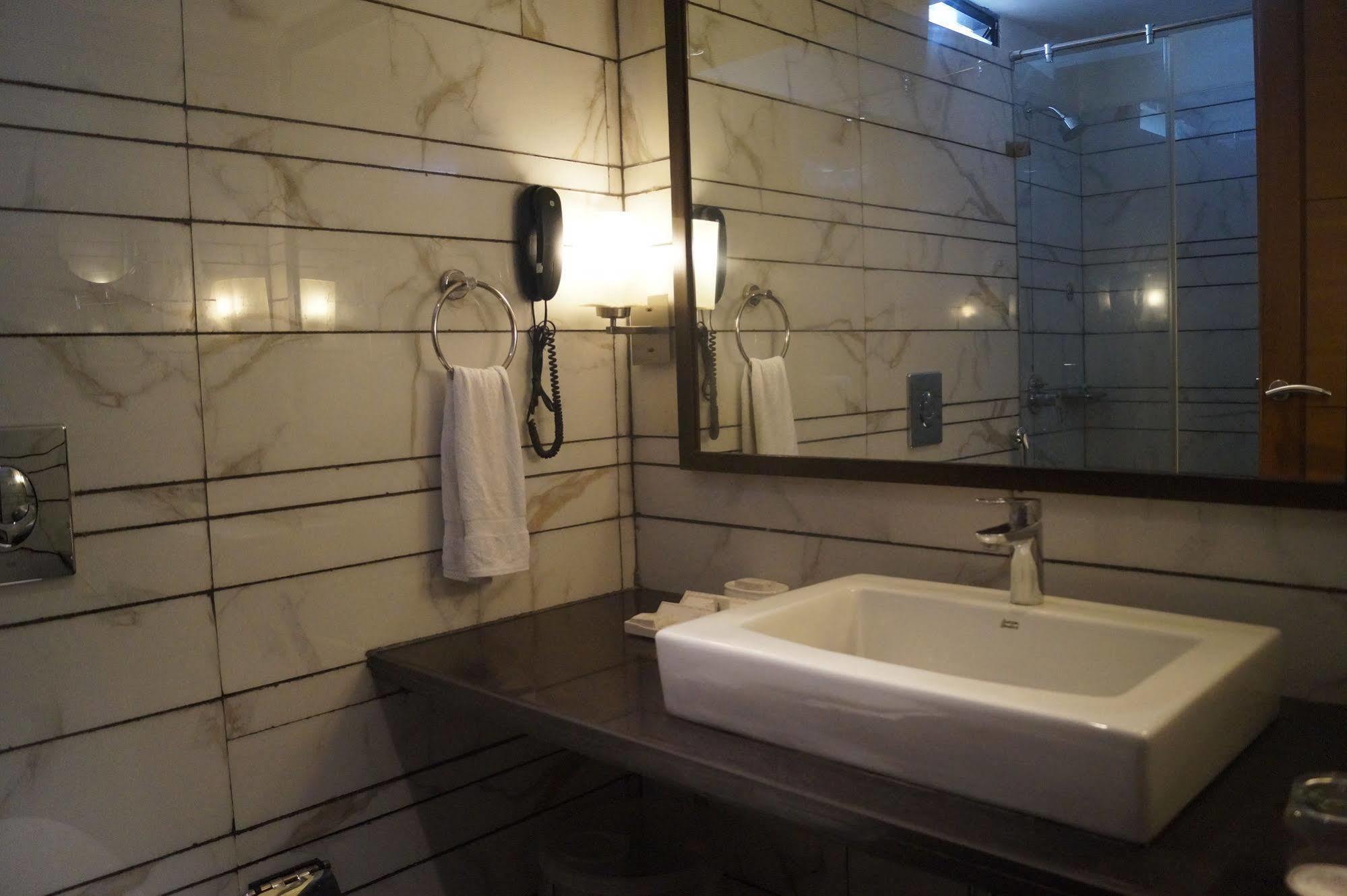 The President-A Boutique Hotel Ahmedabad Esterno foto
