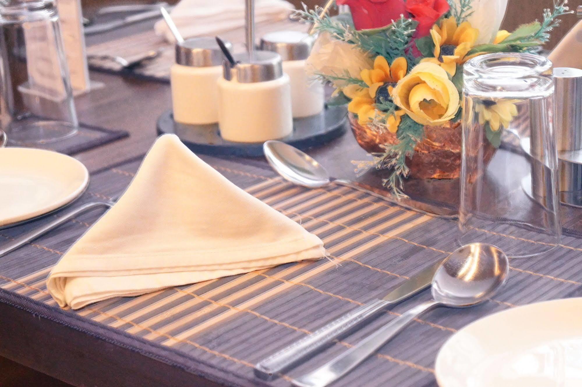 The President-A Boutique Hotel Ahmedabad Esterno foto